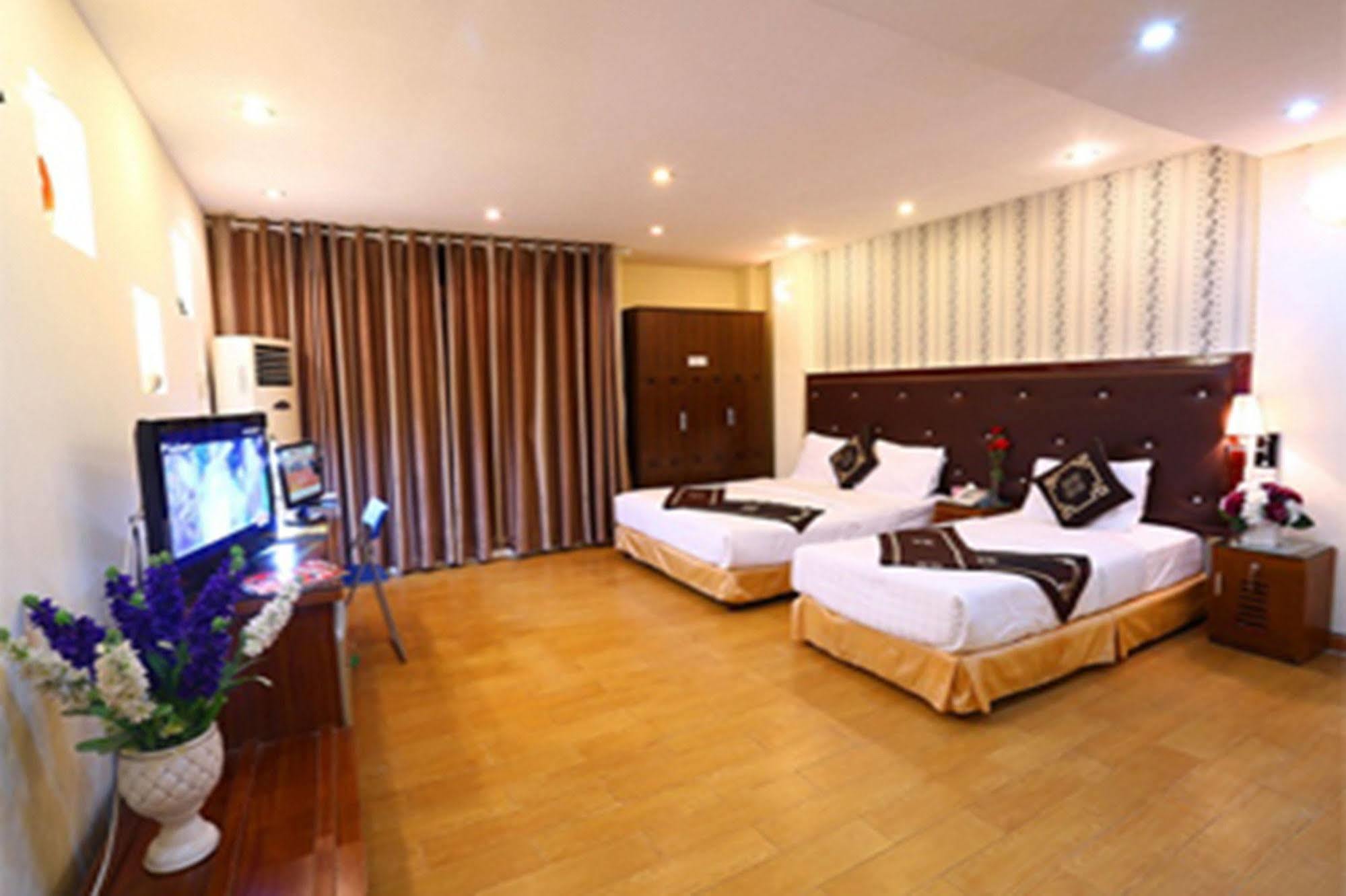 A25 Hotel - 46 Chau Long Hanoi Kültér fotó