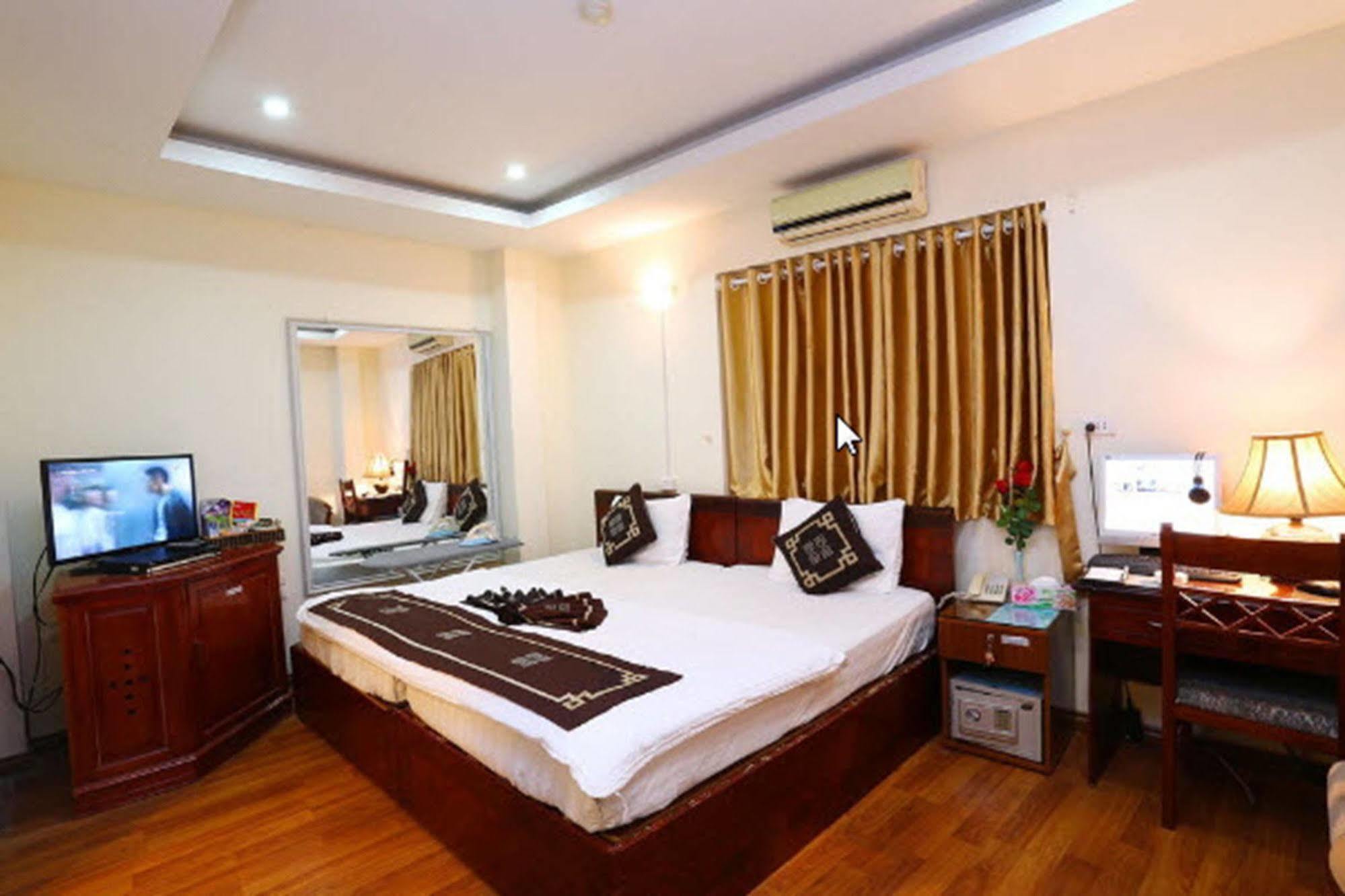 A25 Hotel - 46 Chau Long Hanoi Kültér fotó
