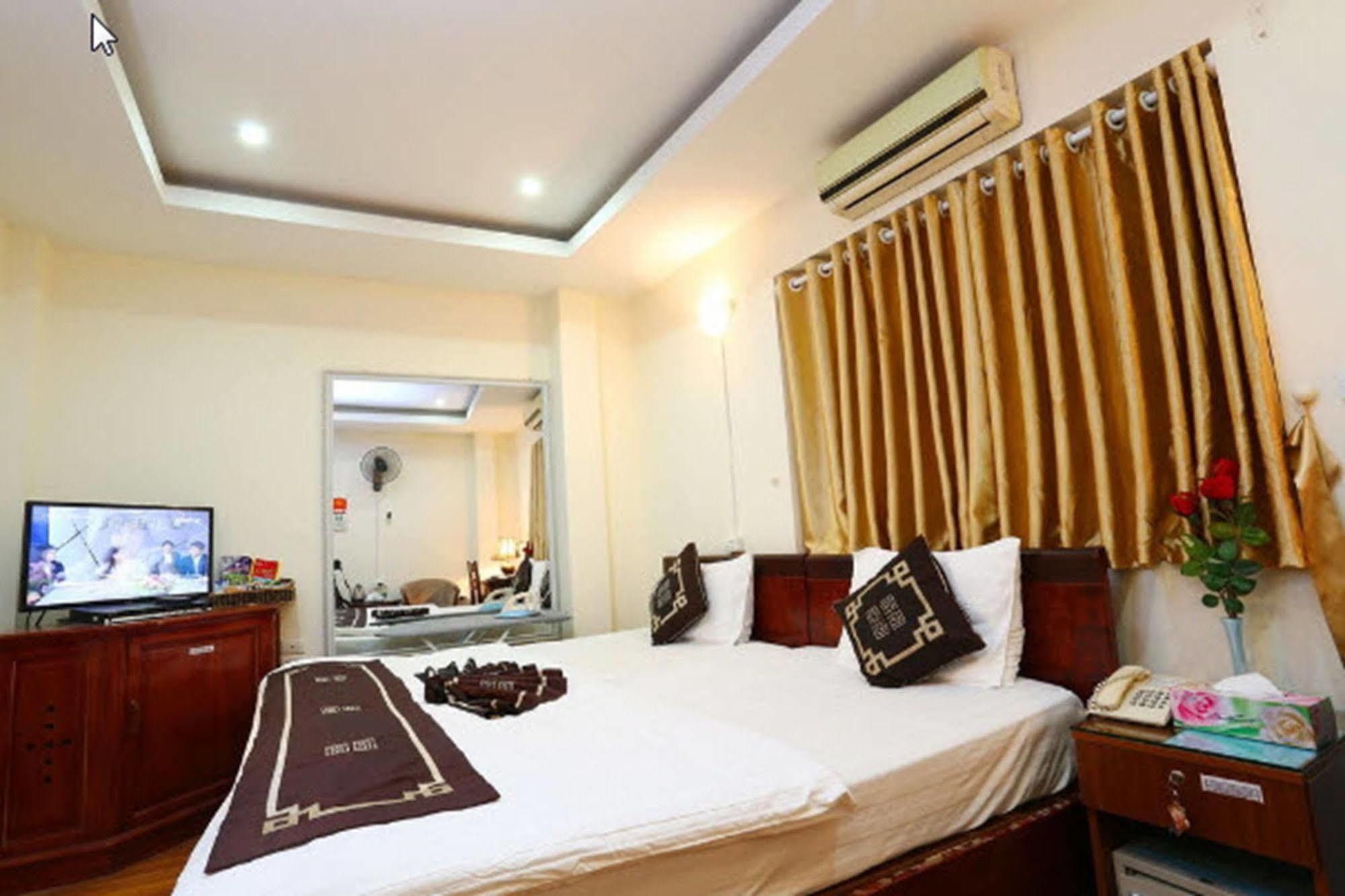 A25 Hotel - 46 Chau Long Hanoi Kültér fotó